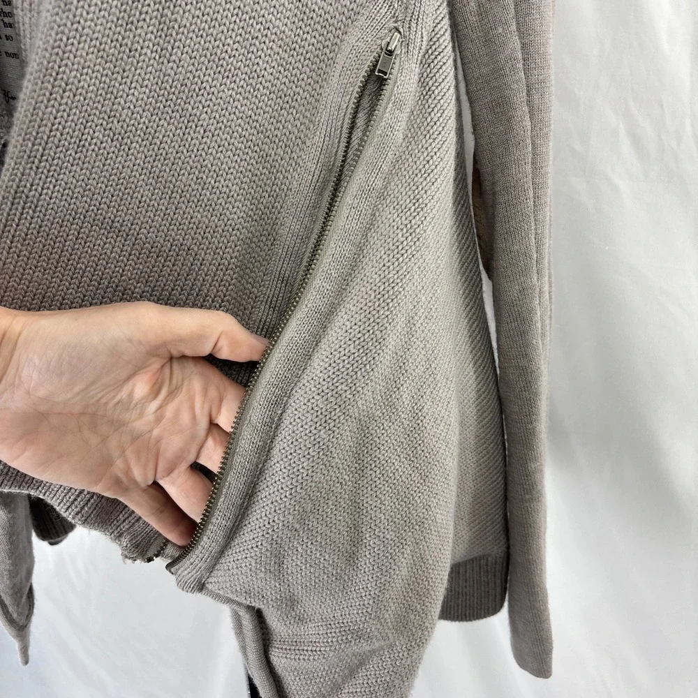Lululemon Wrap It Up‎ Sweater Gray 100% Merino Wool Athleisure Cozycore